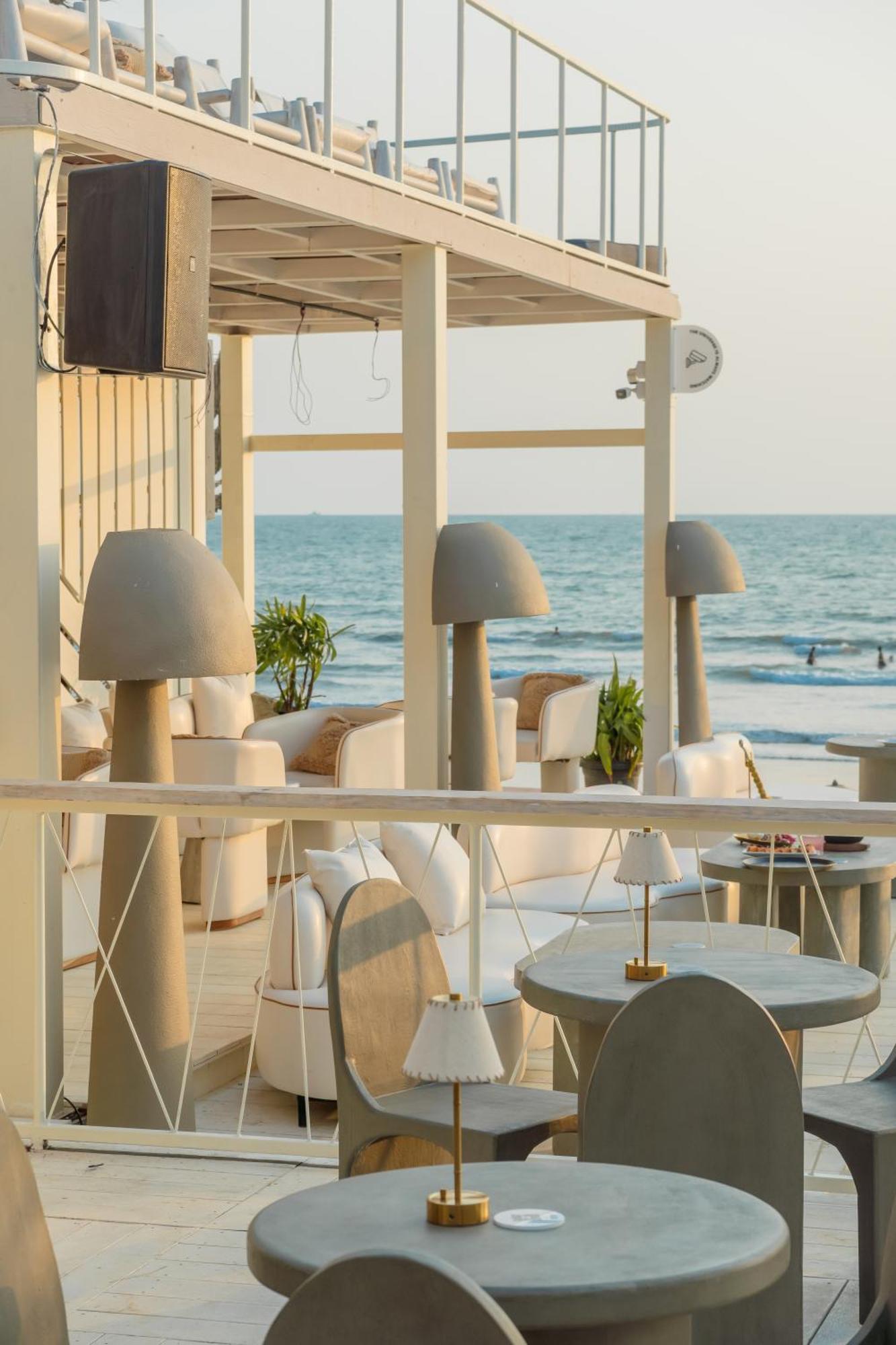Living Room Beach Resort Morjim Εξωτερικό φωτογραφία